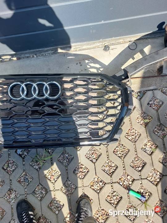 Audi Q3 SLine 83A Czarny grill atrapa 83F853651A Wejherowo
