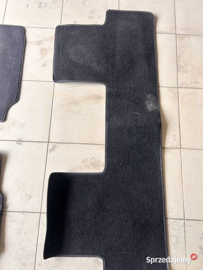 Dywaniki gumowe i materiałowe CRV III