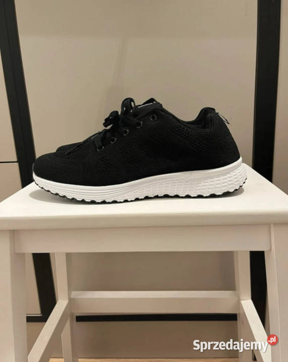 Białoczarne buty sportowe do biegania letnie inna Łódź