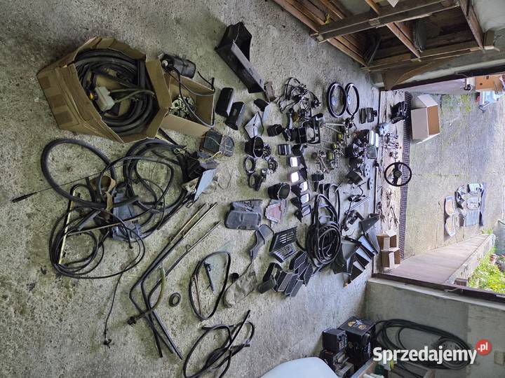 Duży zestaw części Fiat 126p Krosno sprzedam