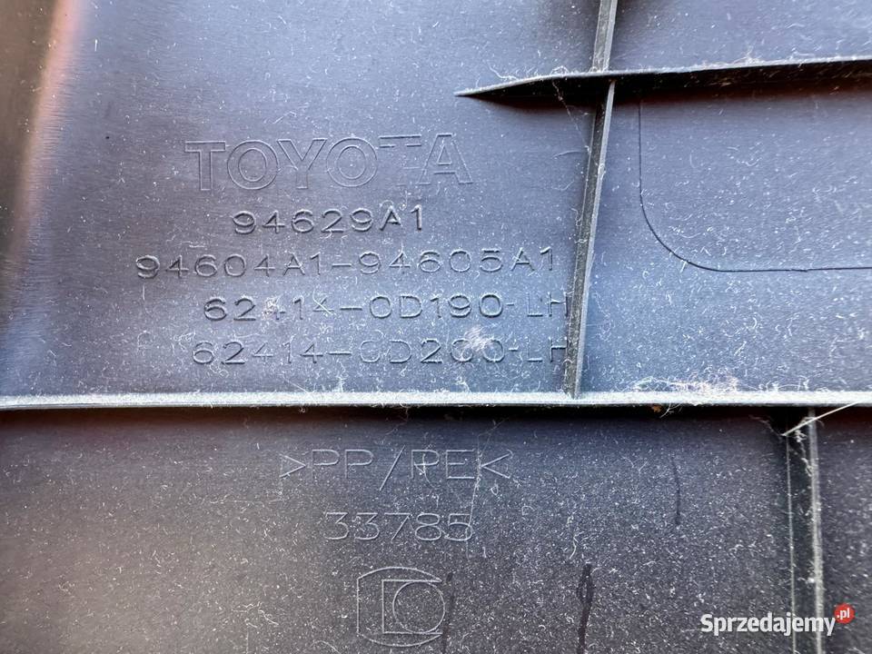 Osłona słupka środkowego lewego TOYOTA YARIS III Brzesko sprzedam