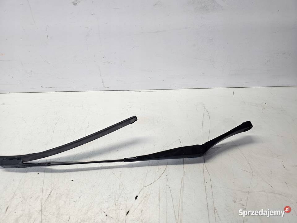 RAMIĘ WYCIERACZKI LEWE AUDI Q5 8R 8R1955407B Przystajń