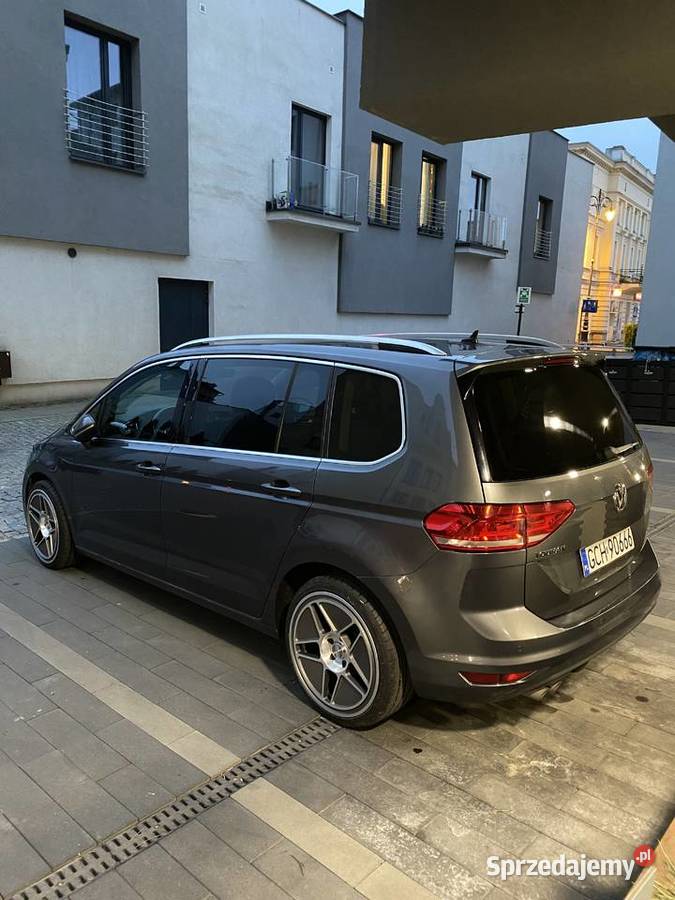 PROMO VW Touran Highline 20tdi lift Rok produkcji 2018 Chojnice