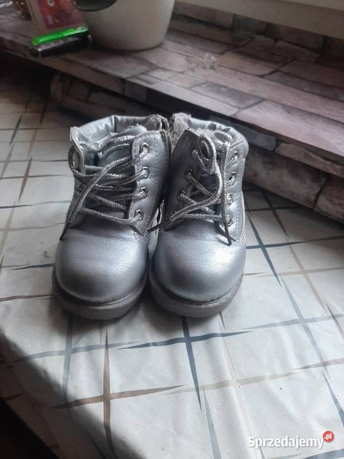Buty zimowe dziewczynki Sztywny zapiętek Kozaczki łódzkie Łódź