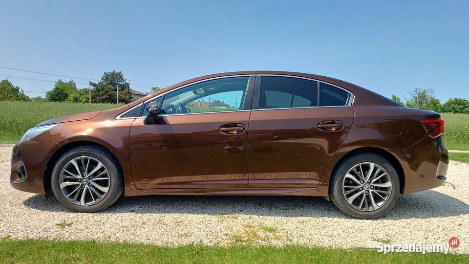 Toyota Avensis 18 benzyna Borowa
