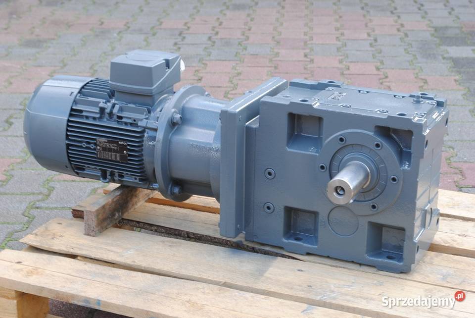 Motoreduktor kątowy 4kw 28obrmin LENZE Pozostałe Kargowa