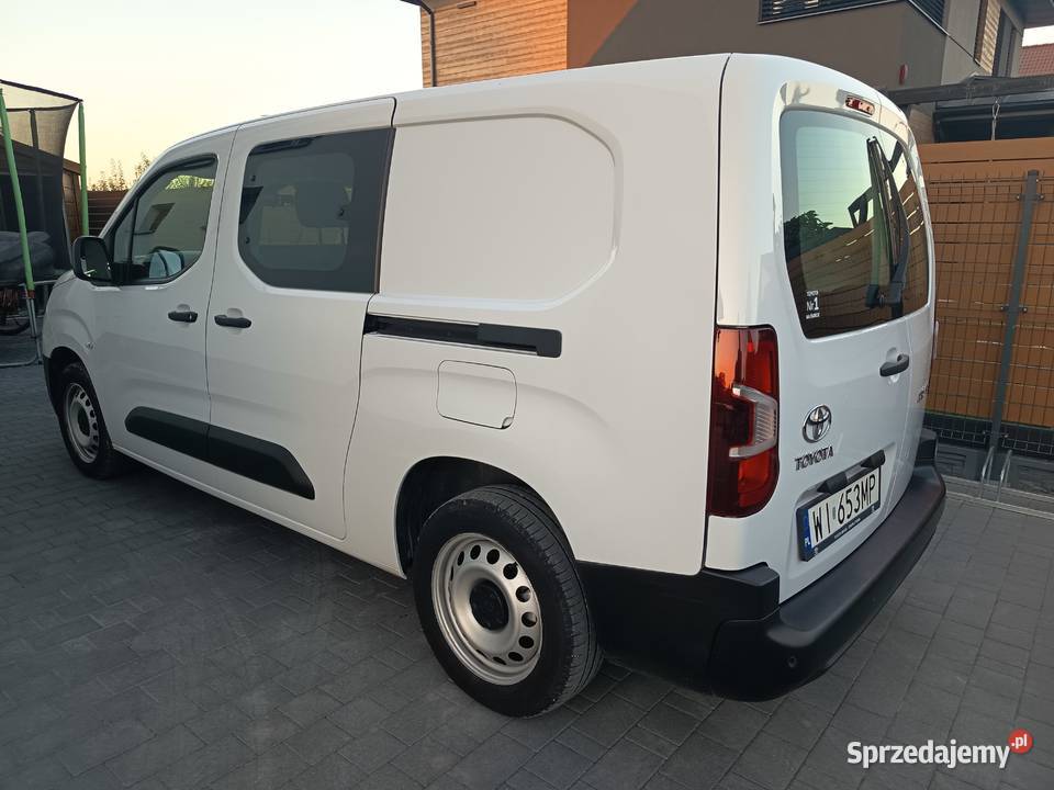 Toyota ProAce City Long 15 D4D 102 5os manualna Warka