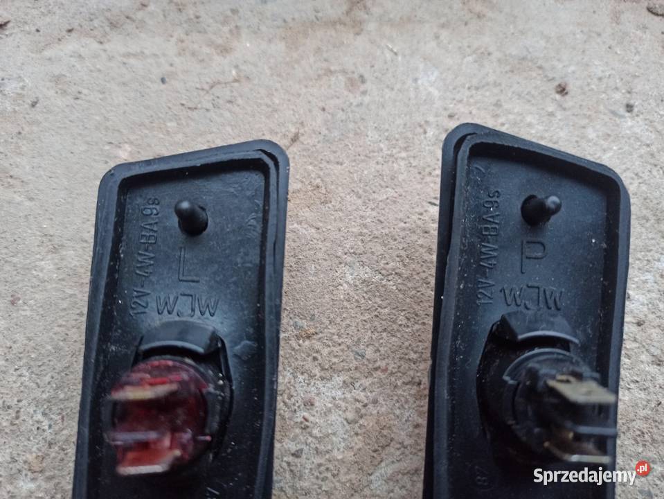 nowe nieużywane kierunkowskazy boczne Polonez osobowe Sieradz