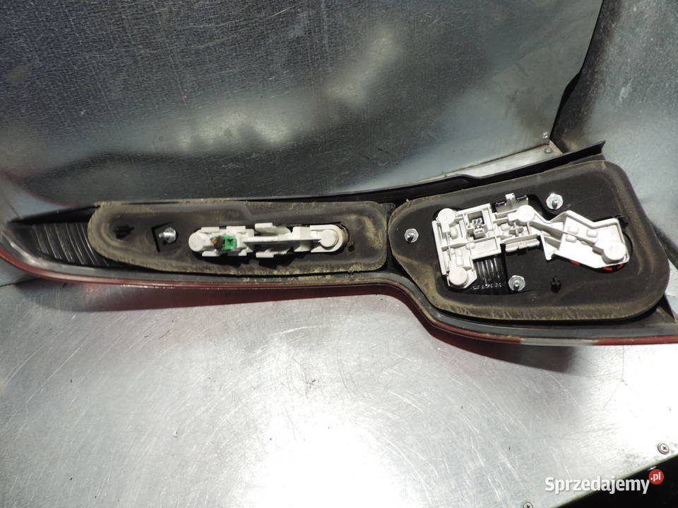 LAMPA PRAWY TYŁ TYLNA VOLVO V50 KOMBI Nowy Sącz