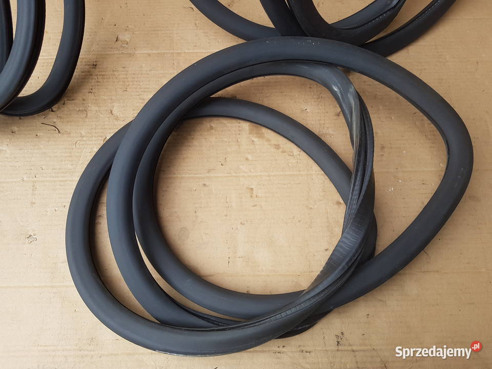 VW Phaeton uszczelki wnęki drzwi przód tył Legnica