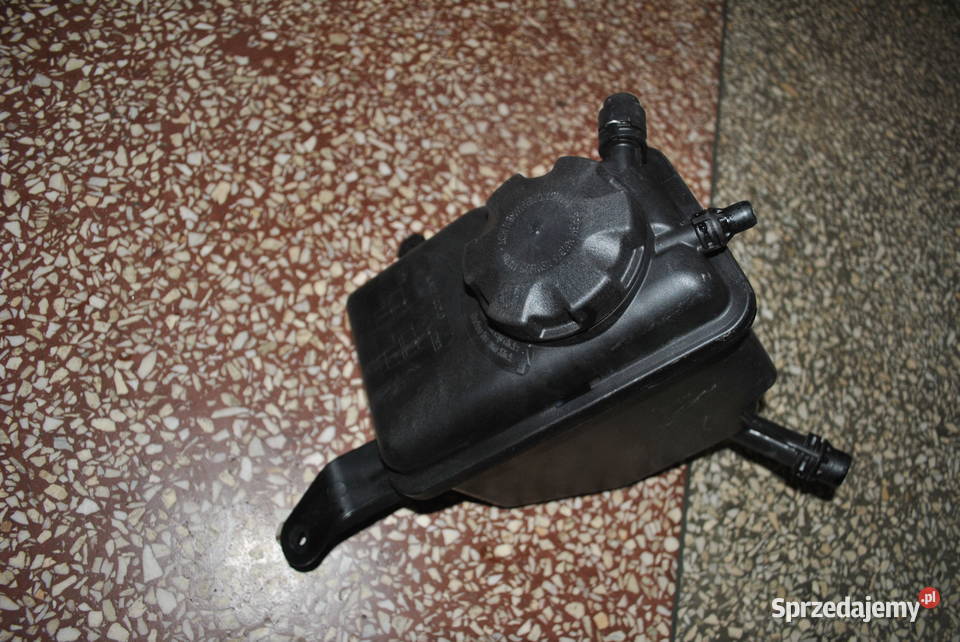 Zbiornik wyrównawczy wody BMW E60 E61 523I 525I osobowe Poręba sprzedam