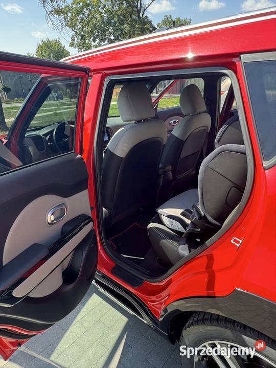 Kia Soul II 16 Crdi zadbany prywatnie czerwony Ostrowiec Świętokrzyski sprzedam