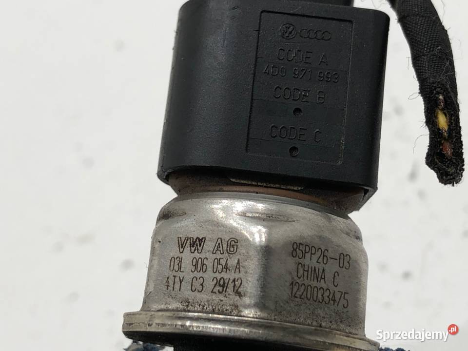 CZUJNIK CIŚNIENIA PALIWA VW GOLF VI 03L906054A