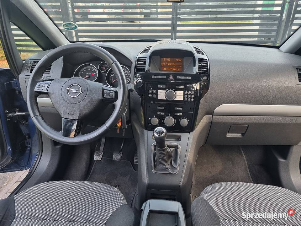 Opel Zafira B 18 pb 140 2011 2x koła stan wersja Kutno