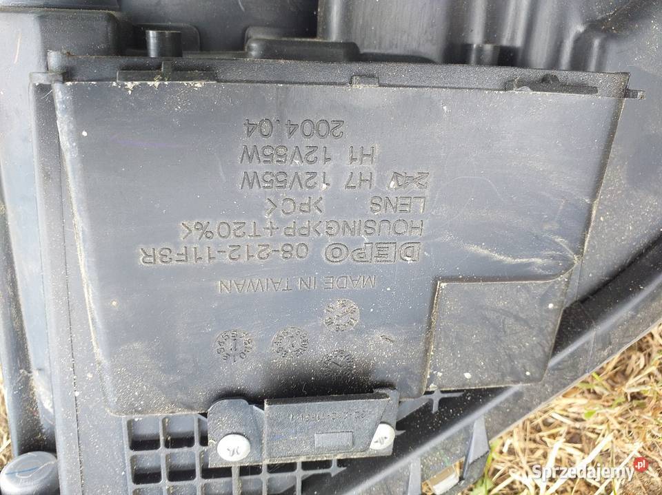 Lampa lewa Toyota 21211f3r 2004 Lampy przednie