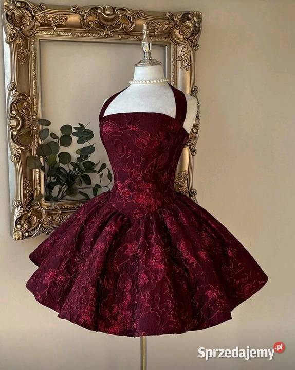 Piękna sukienka w kolorze bordowym idealna na Olesno sprzedam