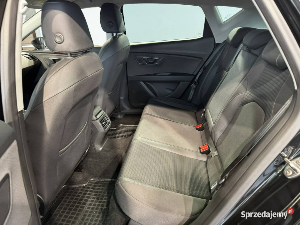 Seat Leon Xcellence 15TSI 130 M6 2019 r salon Leon Myślenice