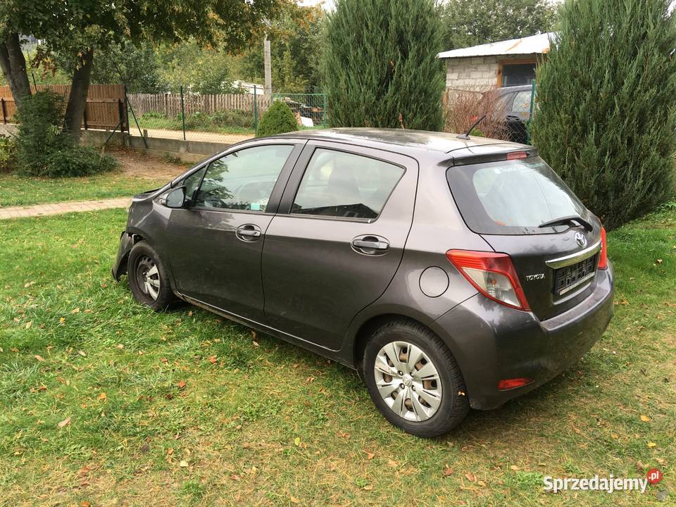 Toyota Yaris III 10 pierwszy właściciel salon manualna Czarna Białostocka