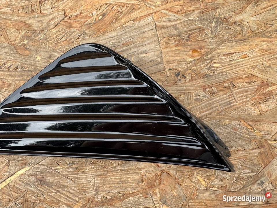 Kratka zderzaka przód prawa pod lampe Toyota Sieraków