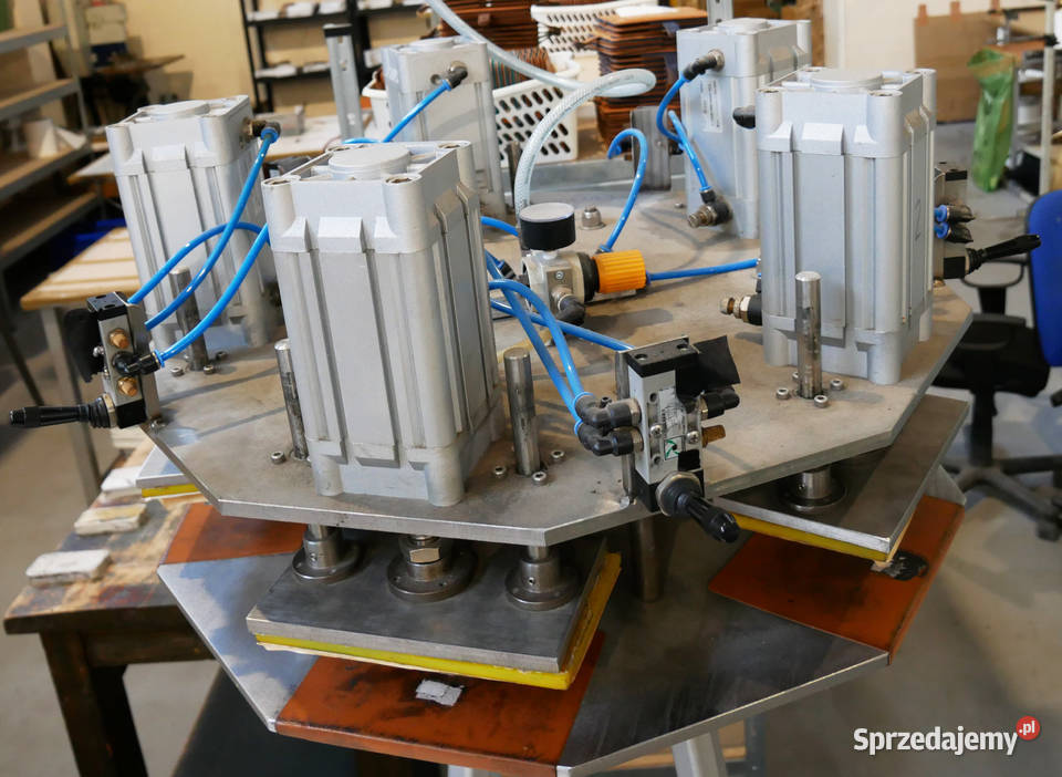 Docisk pneumatyczny 5siłownikowy konstrukcja