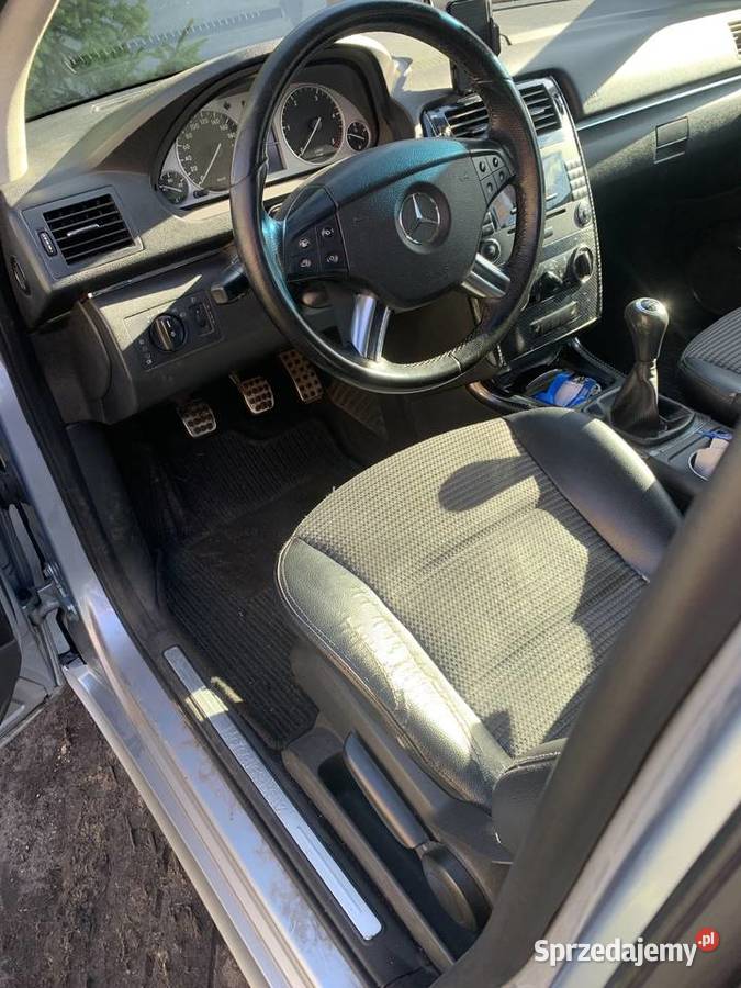 Sprzedam Mercedes Piwnice