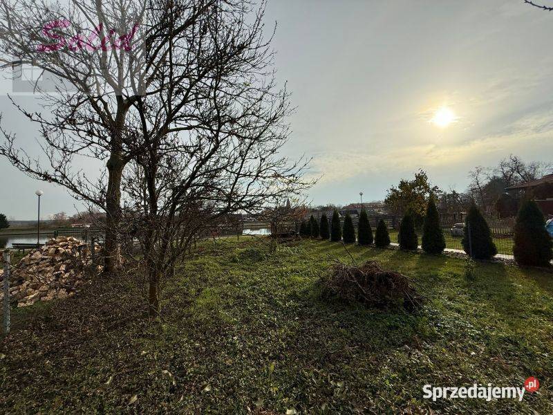 Lokal z działką jeziora idealny pod remont