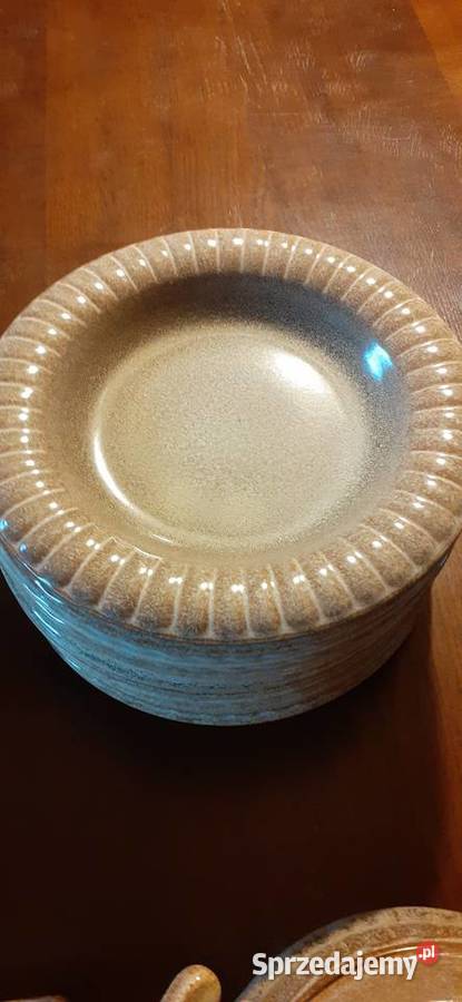Ceramiczne naczynia zastawy Prusim