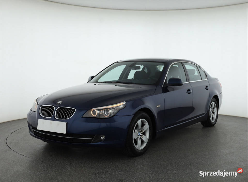 BMW 5 523i Rok produkcji 2009 Motoryzacja Piaseczno