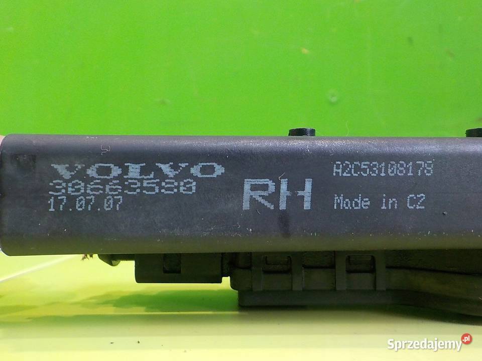 VOLVO V70 III 24 D5 08r KOMBI spryskiwacz lampy Suków