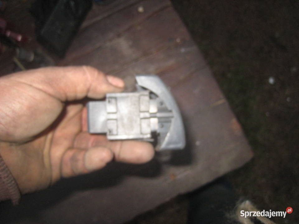 przełącznik włącznik świateł awaryjnych Opel Kraków