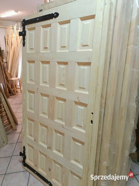 garazowe drzwi wrota garaz sosnowe drewniane Wieliczka