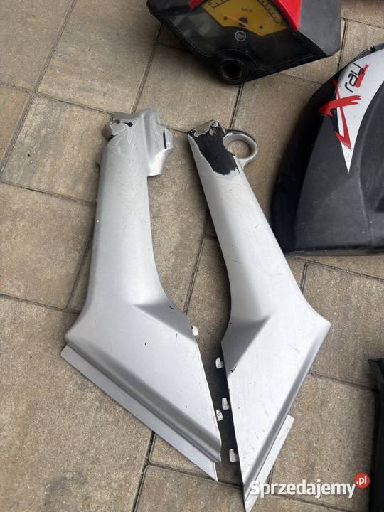Plastiki bak siedzenie keeway xray Nysa