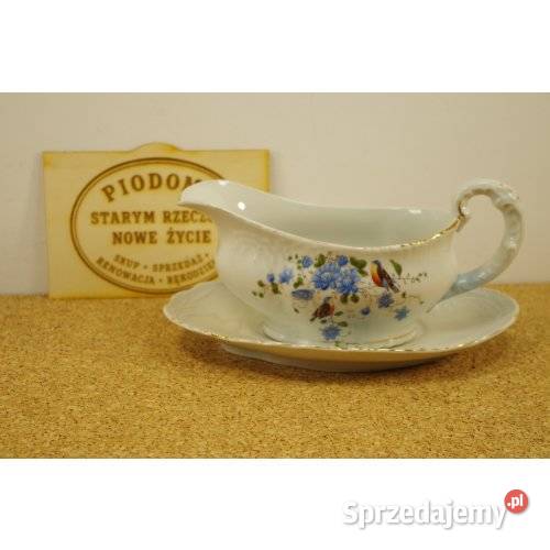 Porcelanowa sosjerka z podstawką dekoracja