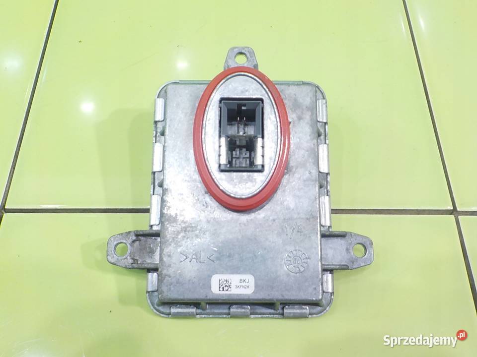 VOLVO C30 LIFT 16 D 10r przetwornica XENON prawa osobowe