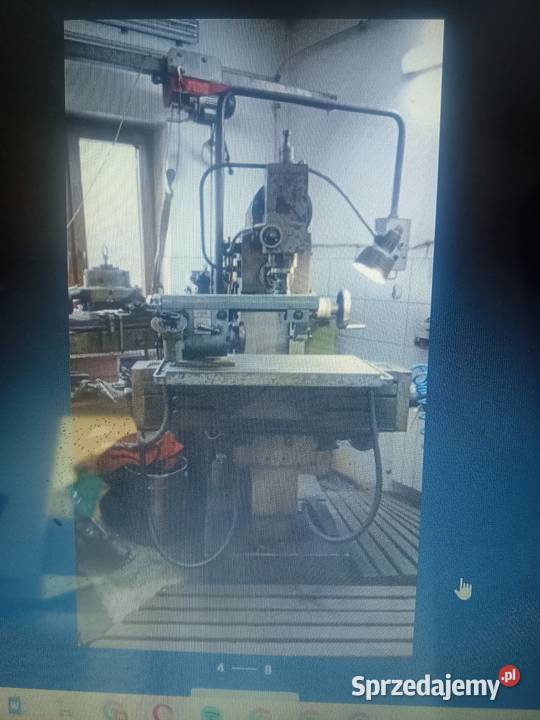 Frezarka narzędziowa FND 32 Avia Rzeszów sprzedam