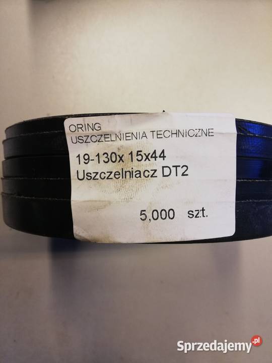 Uszczelniacz tłoczyska DT2 130x160x44 świętokrzyskie sprzedam