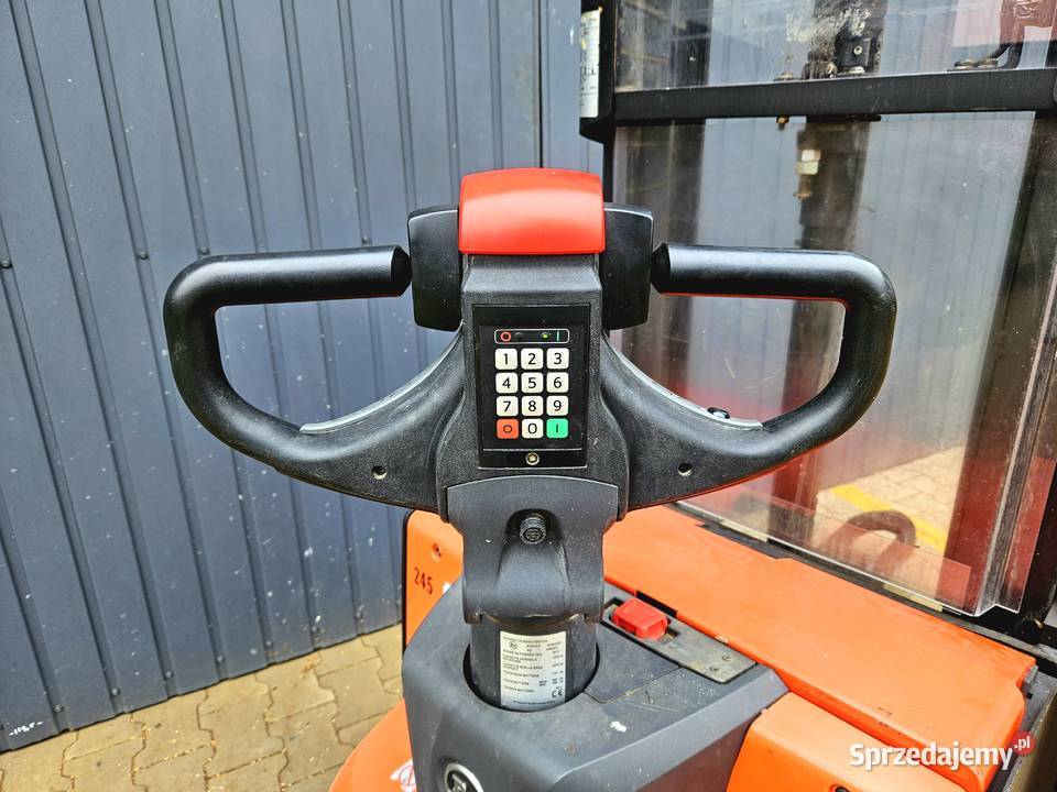 Używany paleciak elektryczny BT wstępne Celiny