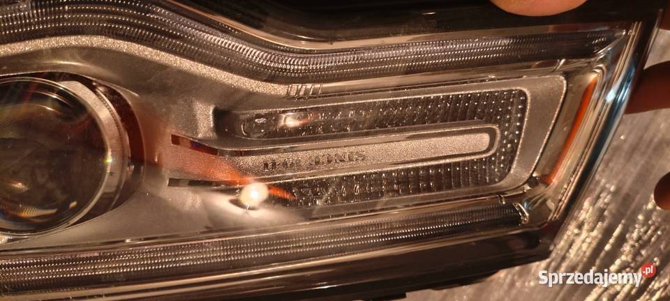 JEEP GRAND CHEROKEE WK2 14 BI XENON nie skrętny