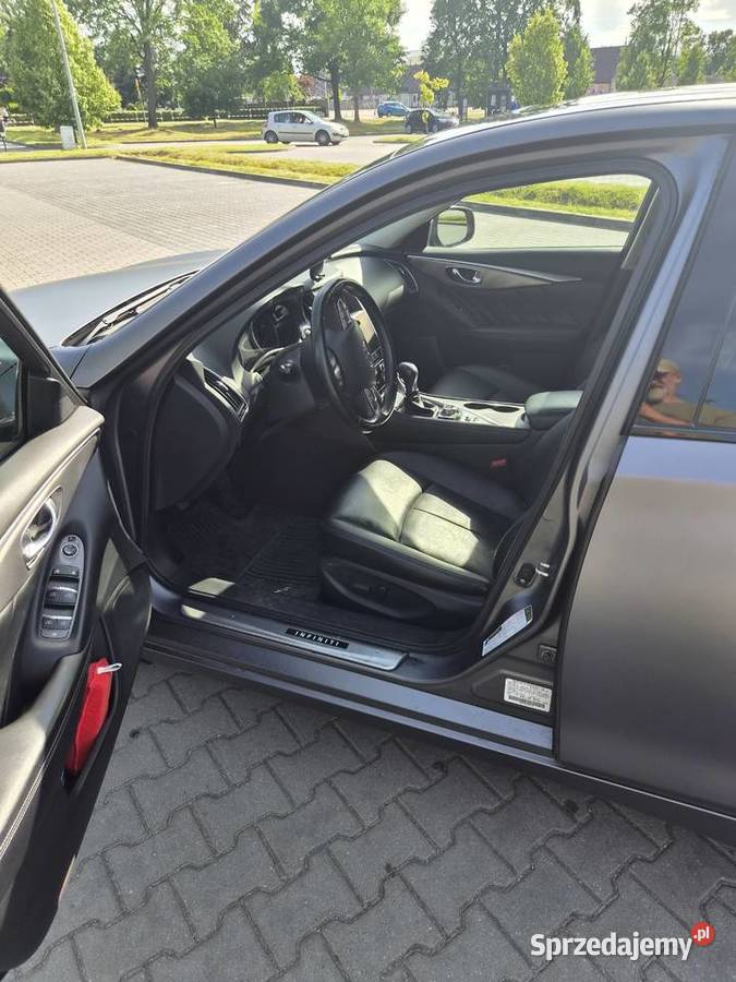 Infiniti q50 37 AWD 333KM