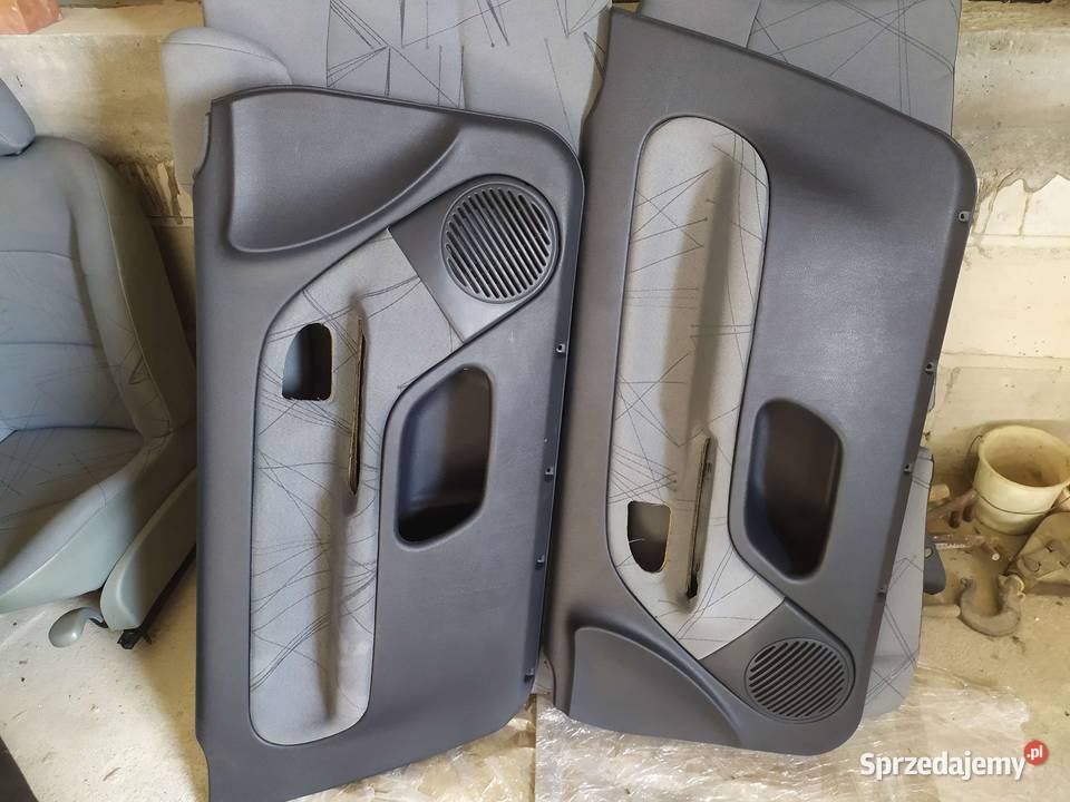 Renault Clio 2 fl 3D wnętrze fotele kanapa Strzyżów