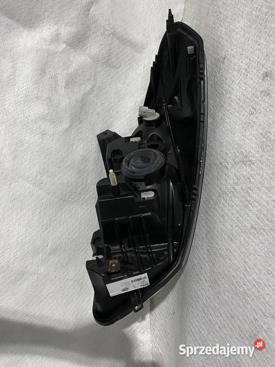 Lampa lewy przód Dacia Sandero I 0813