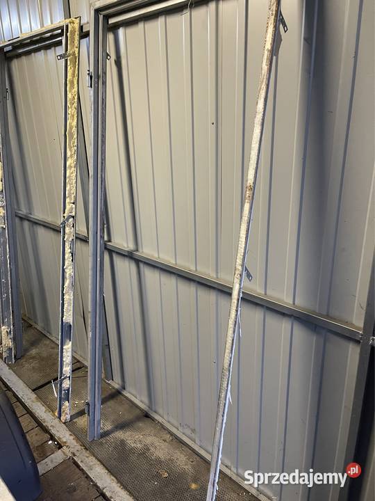 Drzwi techniczne Hormann 90 z futryna Marki