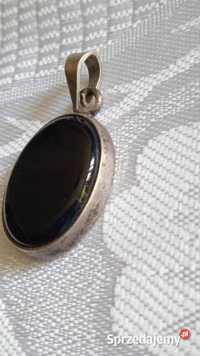 WIEKOWY MEDALION Z CZARNEGO ONYKSU Naszyjniki sprzedam