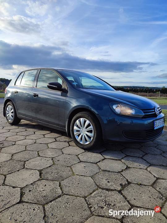 Volkswagen Golf VI 14 benzyna 2011 granatowy Lubin