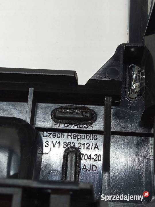 PRZEŁĄCZNIK HAMULCA KLAPY START STOP 3V0927225B