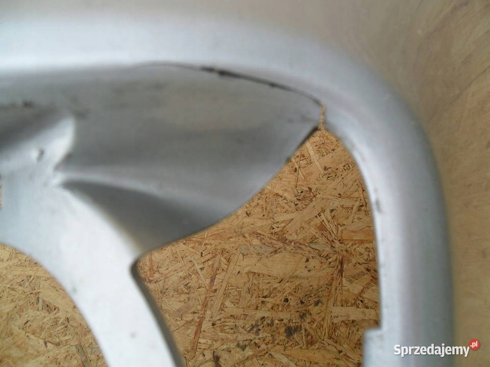 Jeep Grand Cherokee 2010 zderzak przedni osobowe Nowy Tomyśl