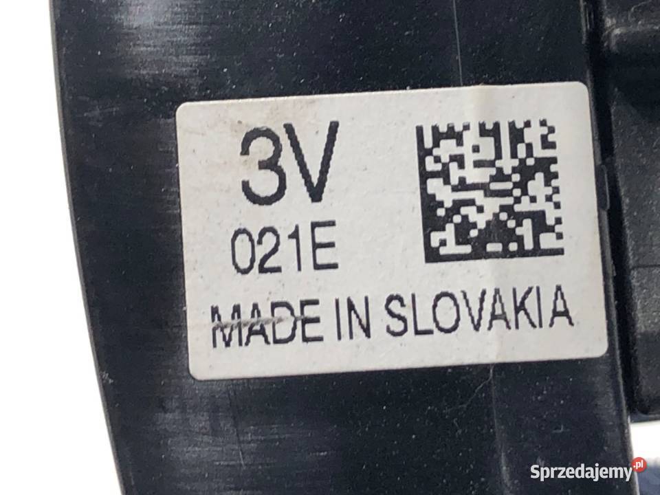 PRZEŁĄCZNIKI KIEROWNICY TOYOTA COROLLA E21 osobowe