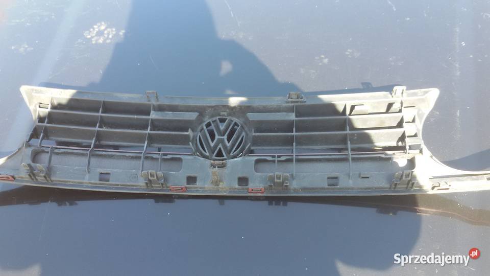 gril przedni vw golf 3 vento Rok produkcji 1993 Elbląg