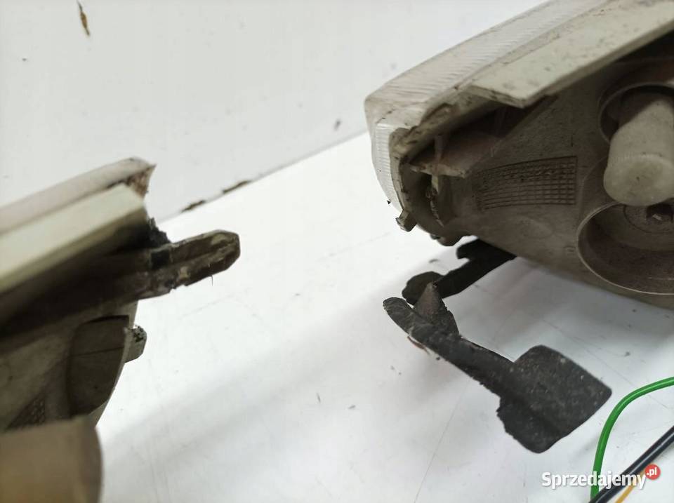 KIERUNKOWSKAZ LEWY PRAWY KOMPLET Saab 95 I świętokrzyskie sprzedam