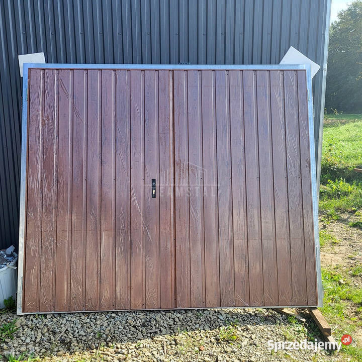 Bramy garażowe na wymiar dwuskrzydłowe ocieplone